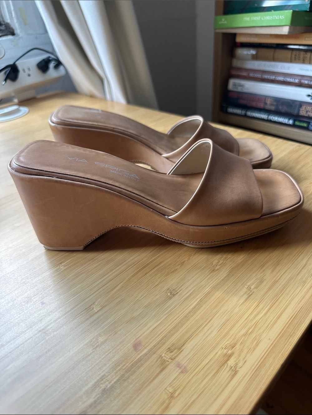 Vintage Via Spiga tan Leather Platform Wedge Slides